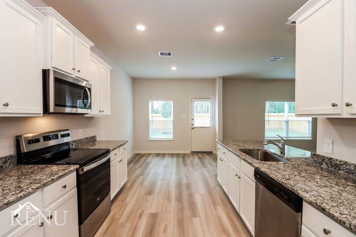 10410 Sweetwater Creek Dr - Photo 5 of 25