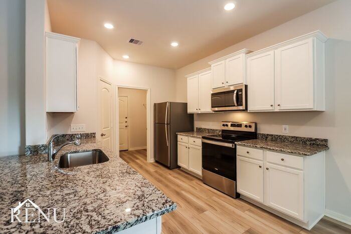 10410 Sweetwater Creek Dr - Photo 6 of 25