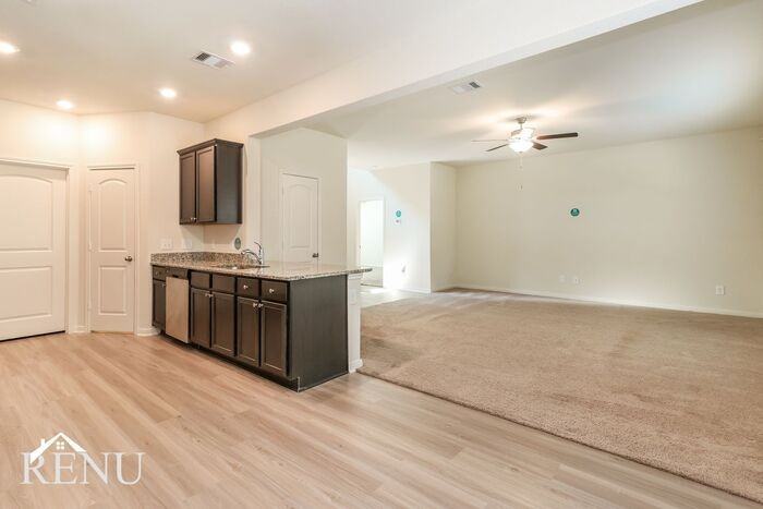 10659 Lost Maples Dr - Photo 5 of 20