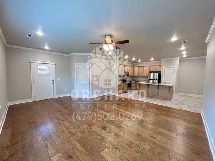 544 Bradford Dr - Photo 3 of 20