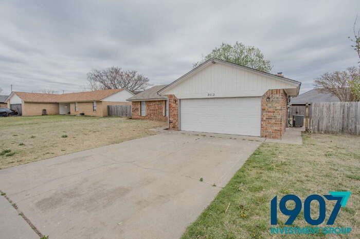 3512 Shannon Dr - Photo 2 of 29