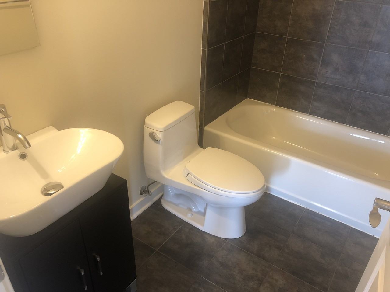 6957 N Greenview Ave #6 - Photo 5 of 18