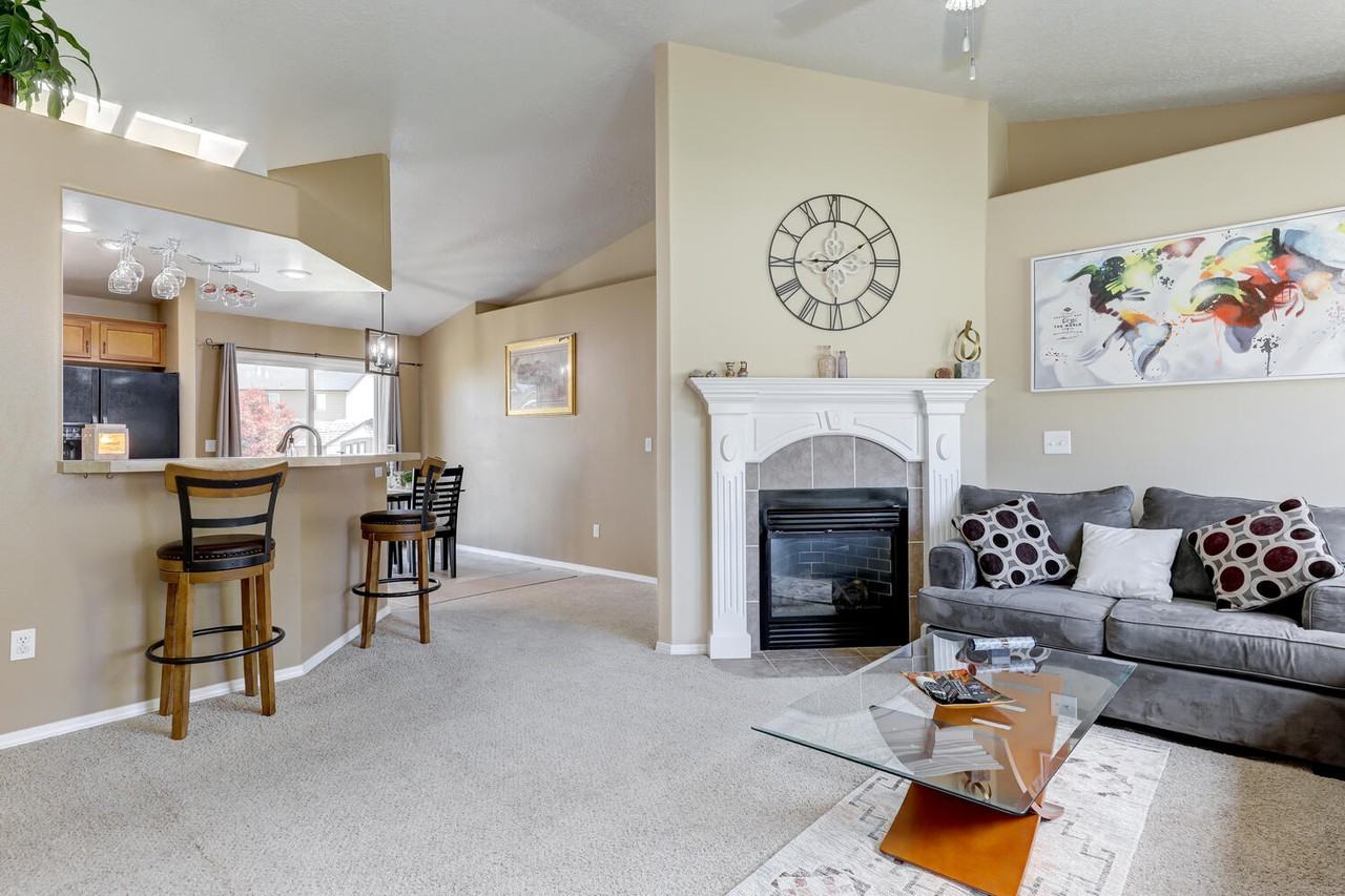 11926 Emerson St #NA - Photo 2 of 28