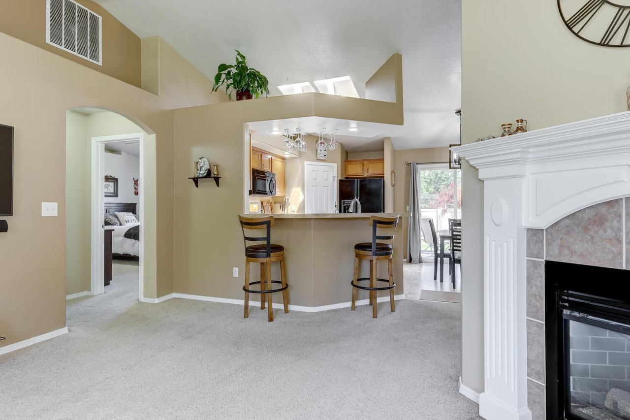 11926 Emerson St #NA - Photo 4 of 28