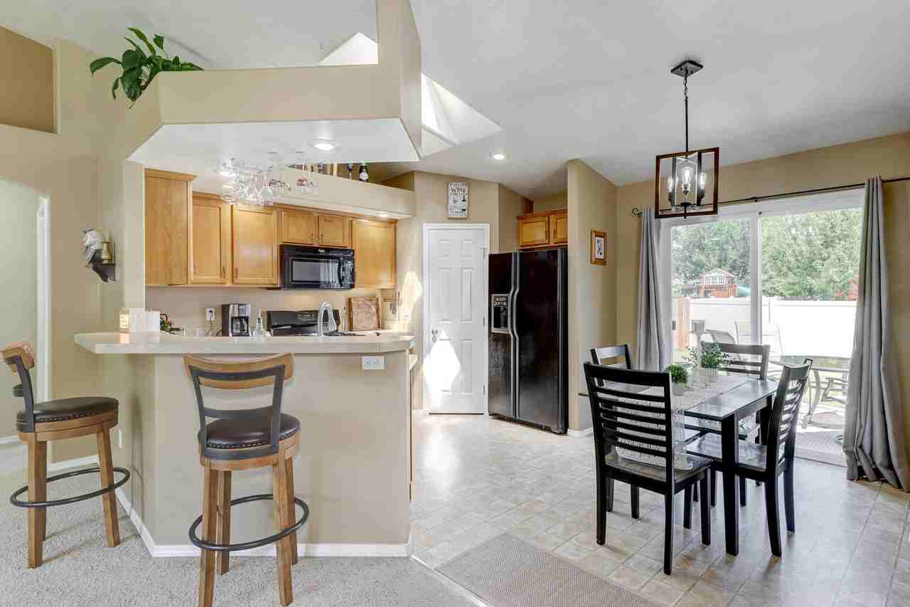 11926 Emerson St #NA - Photo 6 of 28