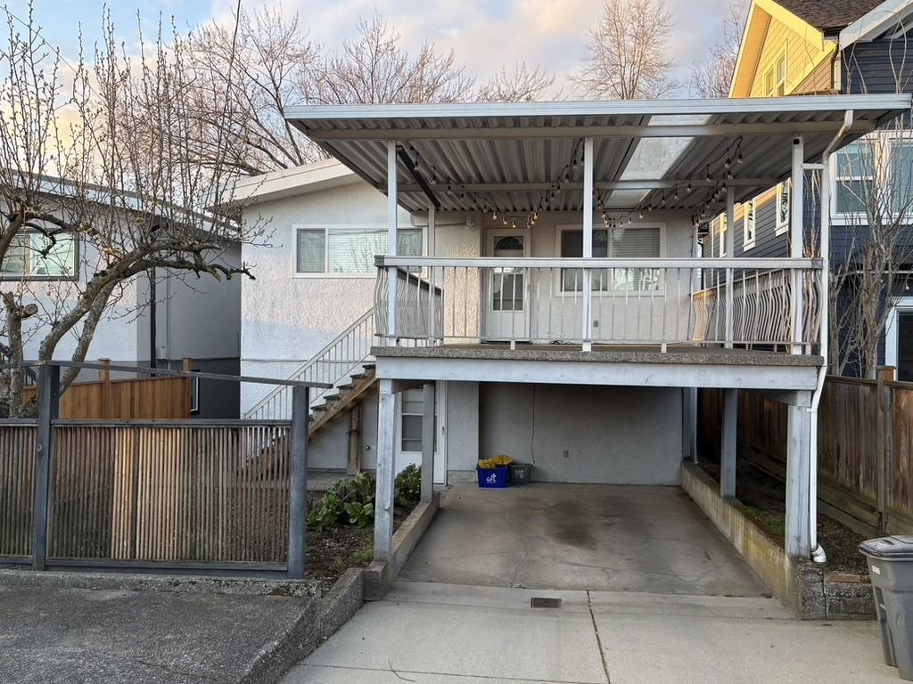 2654 Oxford Street - Photo 2 of 13