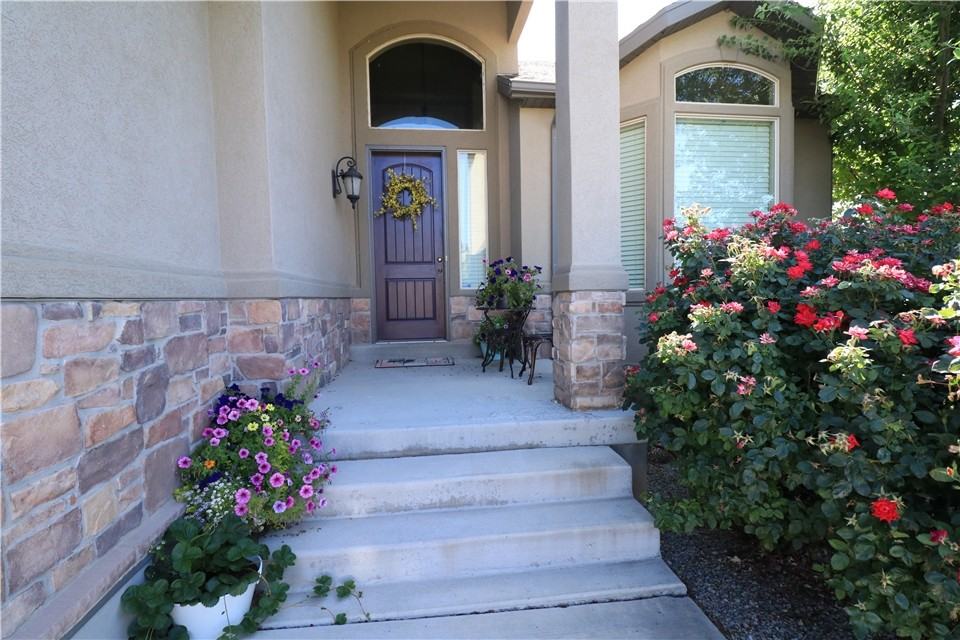 3080 N Crest Dr - Photo 5 of 43