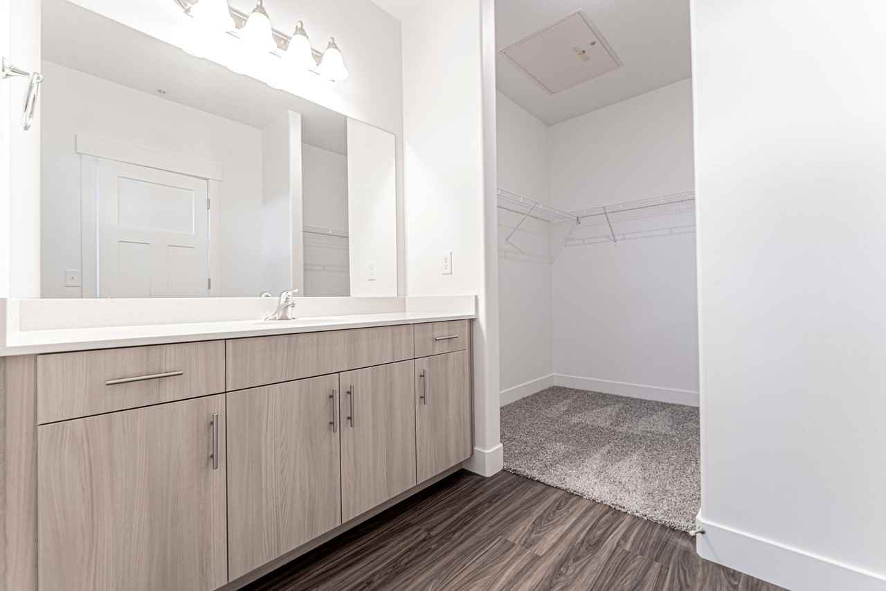 874 N Hemsworth Way #R301 - Photo 6 of 13