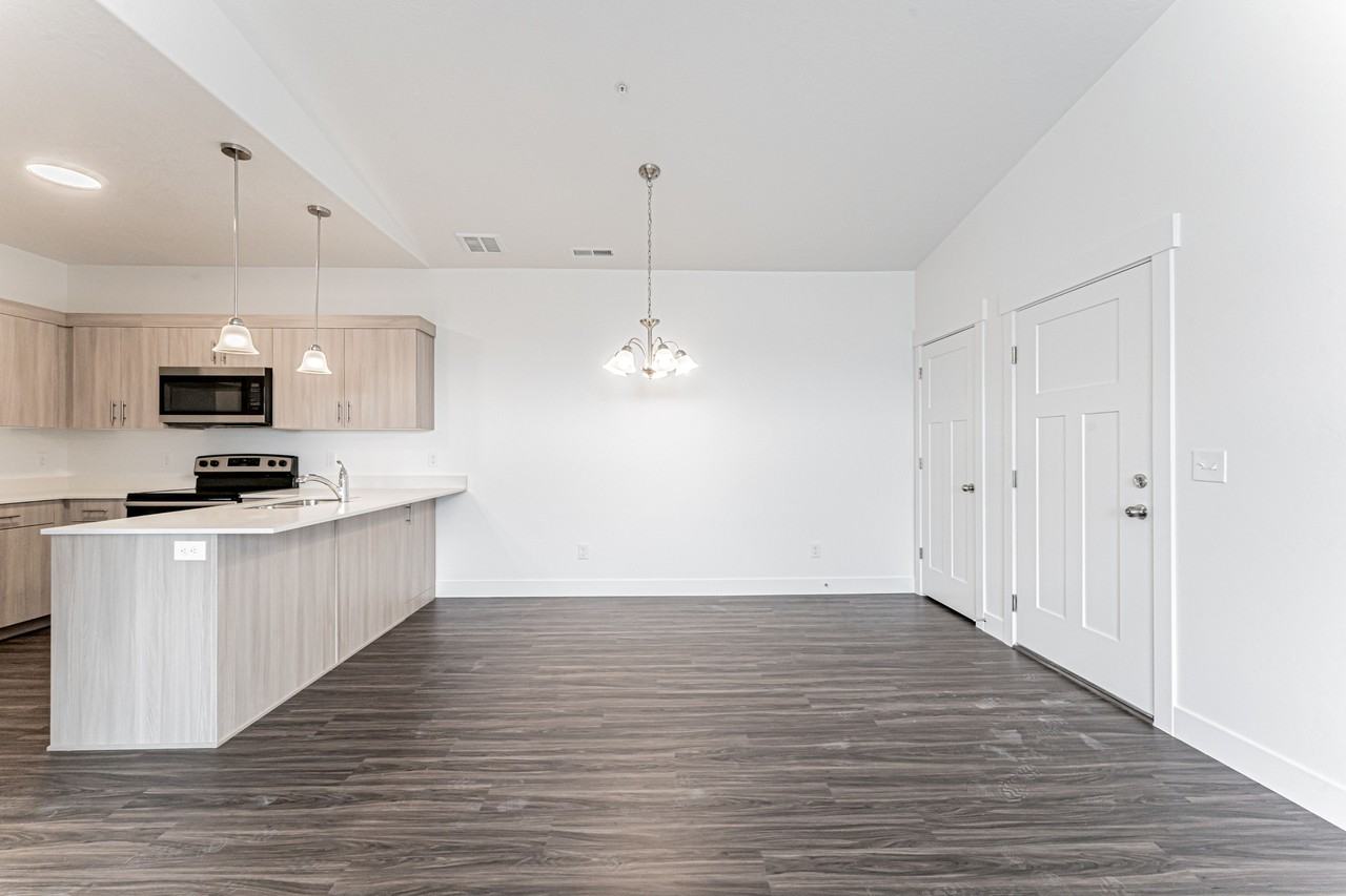 874 N Hemsworth Way #R301 - Photo 4 of 13