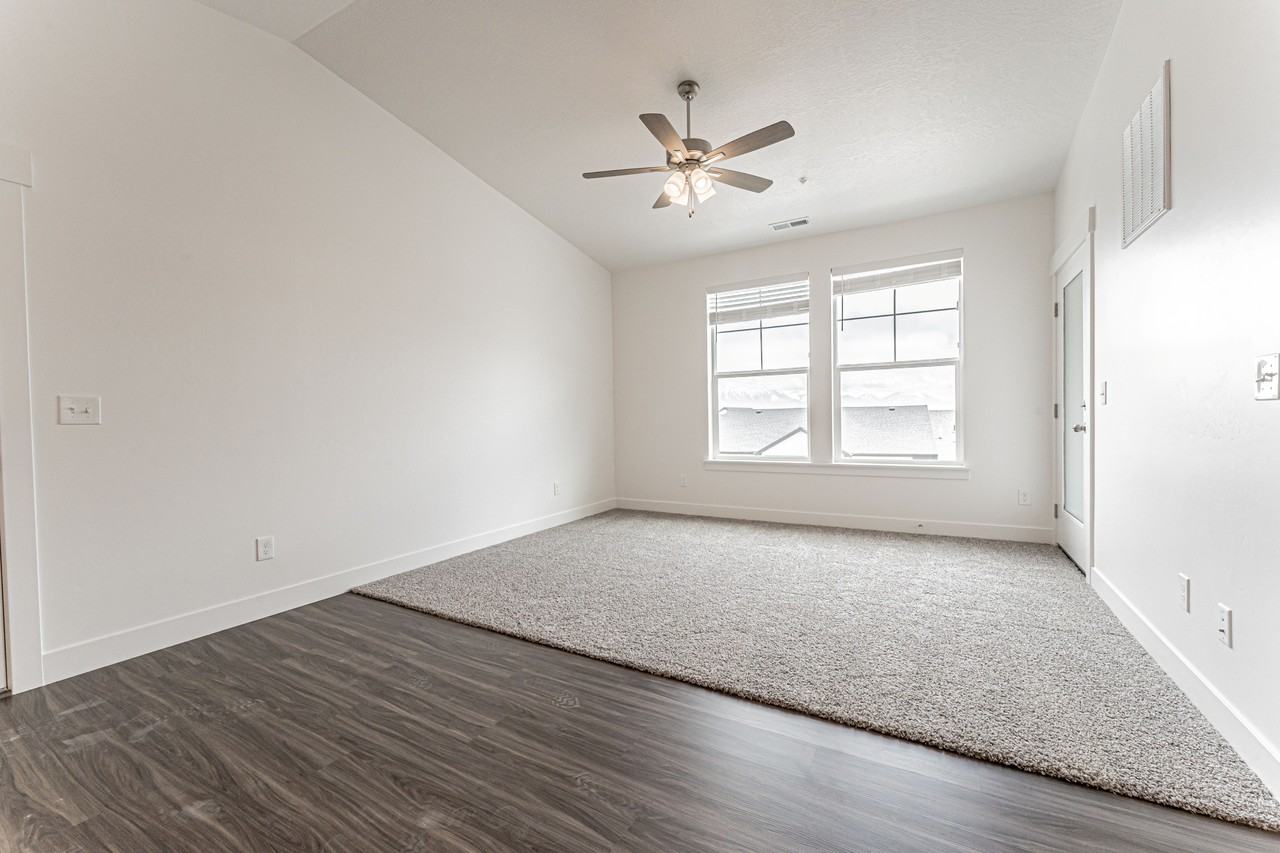 874 N Hemsworth Way #R301 - Photo 3 of 13