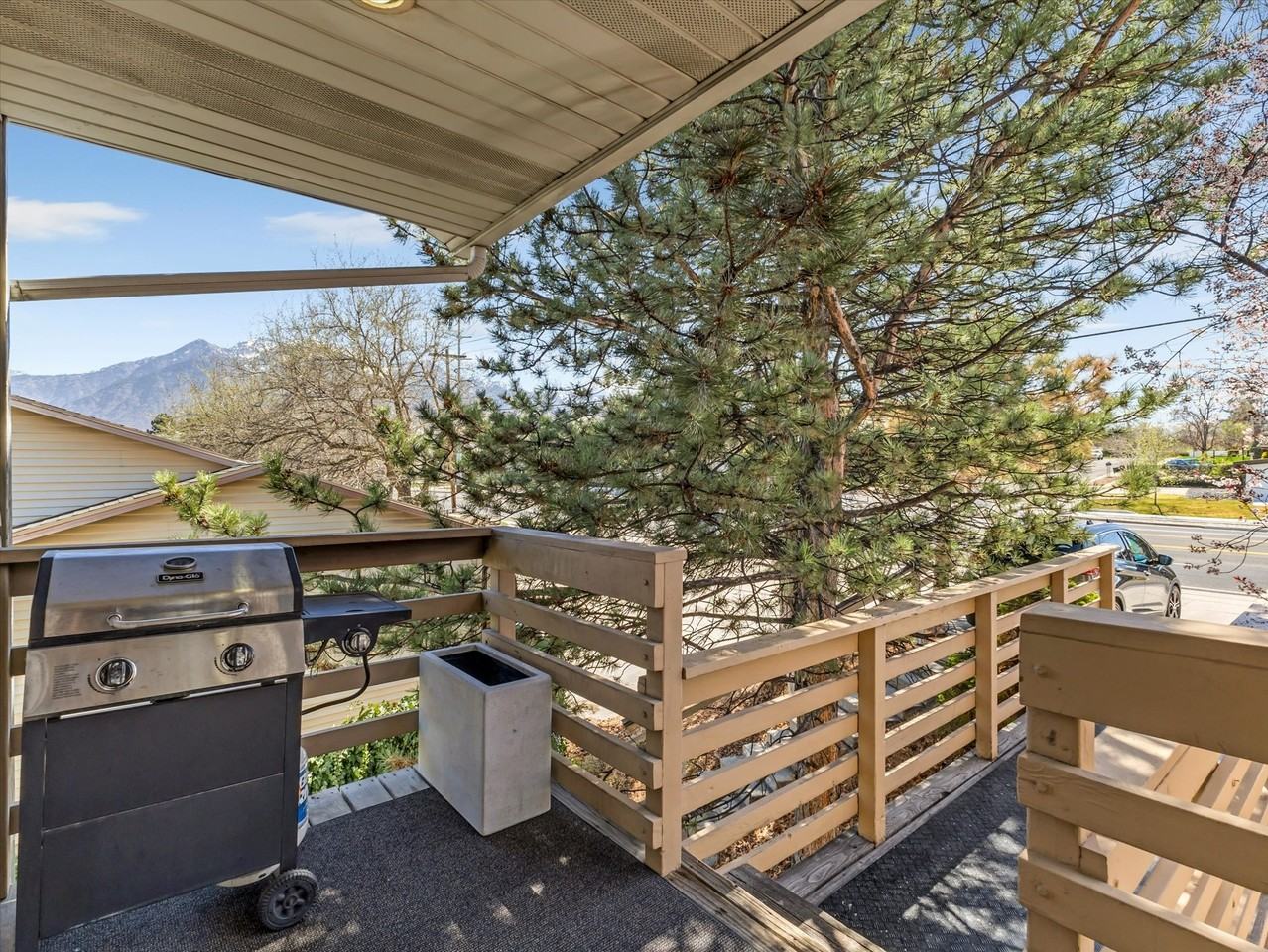 1745 E Fort Union Blvd - Photo 4 of 39