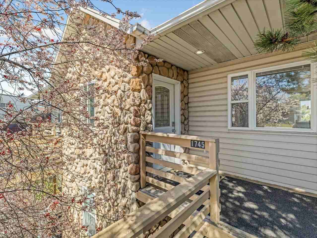 1745 E Fort Union Blvd - Photo 5 of 39