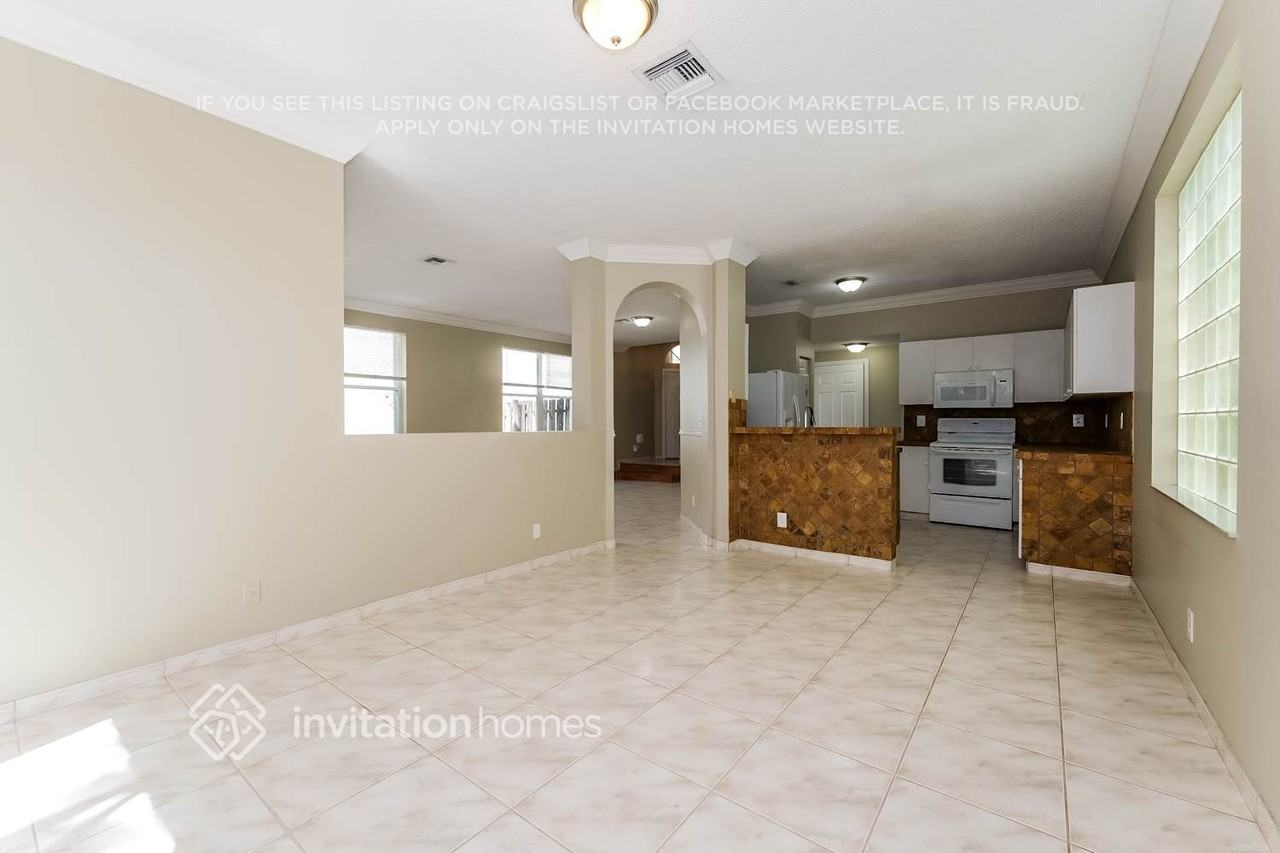 7141 Pigeon Key Way - Photo 6 of 18