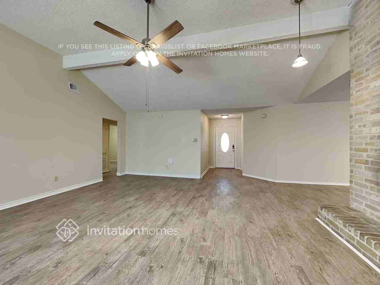 5418 Mossgrey Ln - Photo 5 of 17
