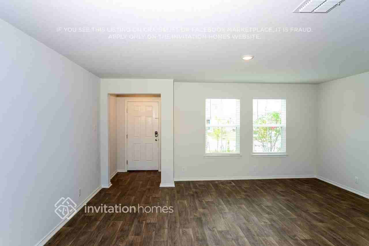 9807 Spotted Rose - Photo 3 of 15