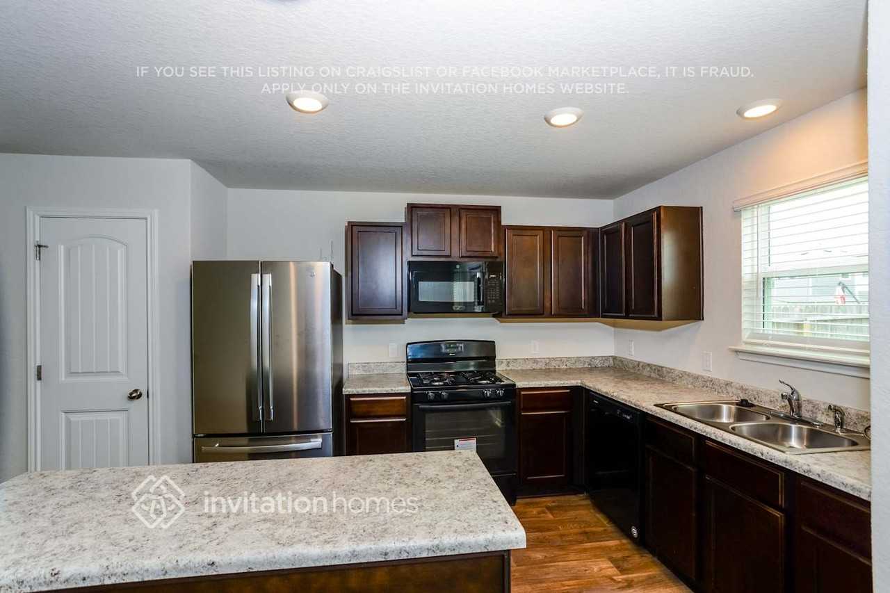 9807 Spotted Rose - Photo 4 of 15