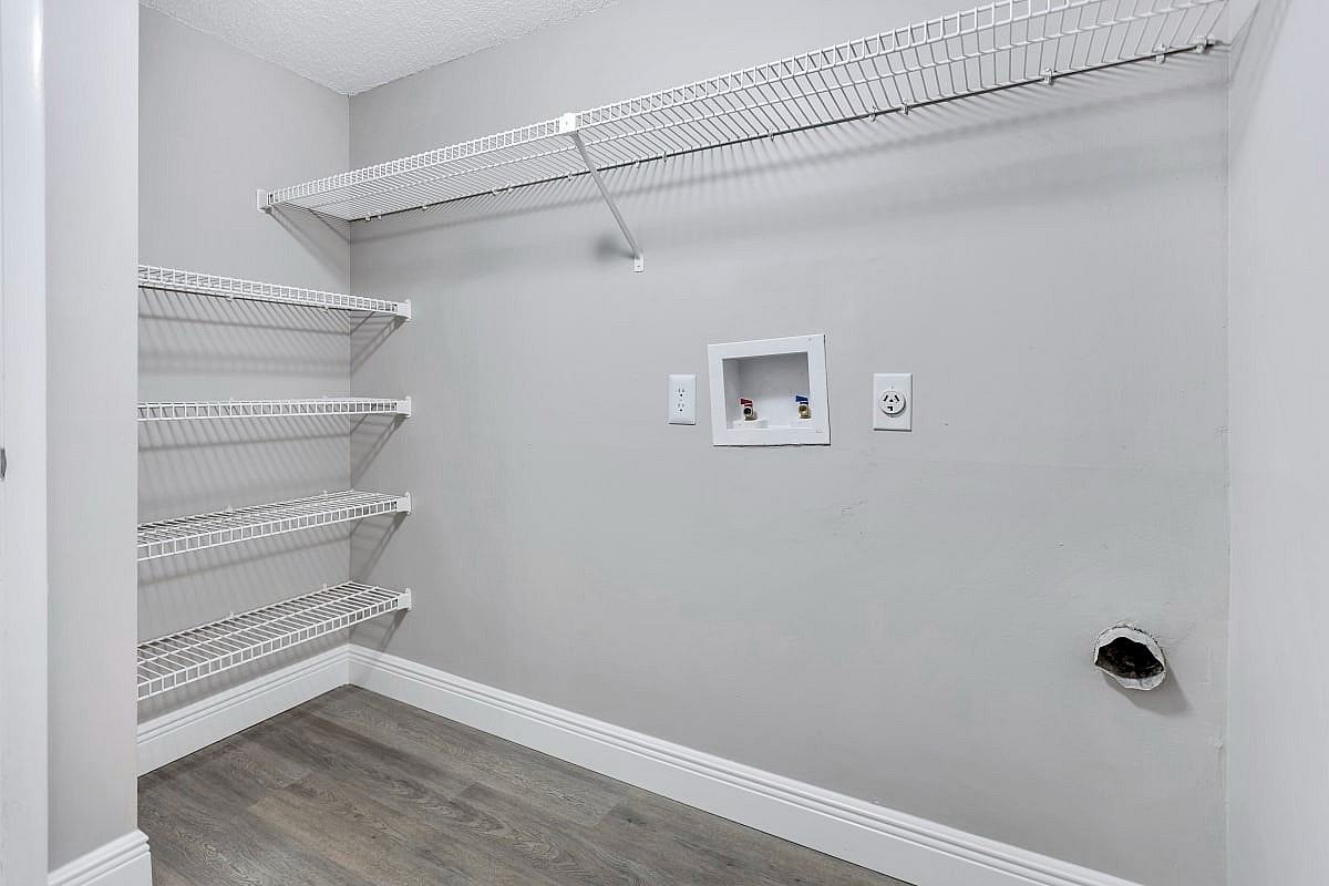 Vista Palms - Photo 6 of 50