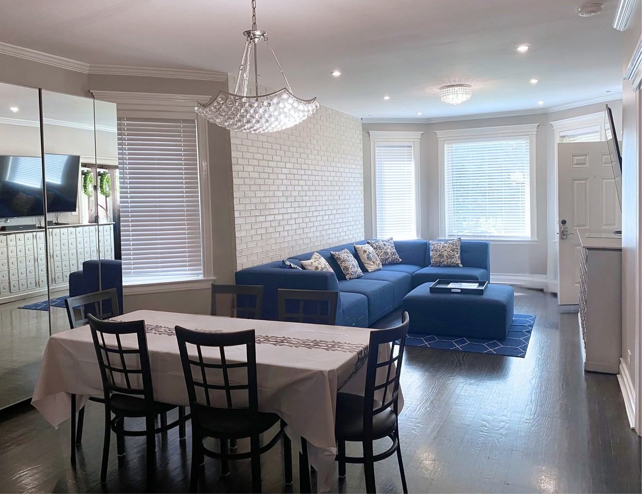 3839 N Hamlin Ave #1 - Photo 2 of 12