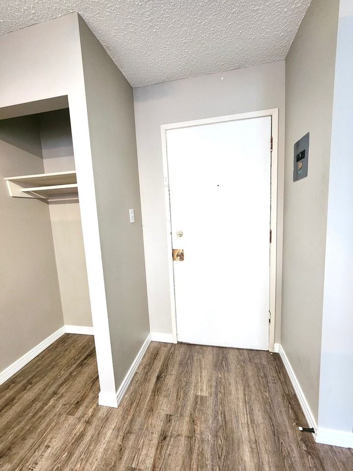 Avalon Apartments - Photo 4 of 15
