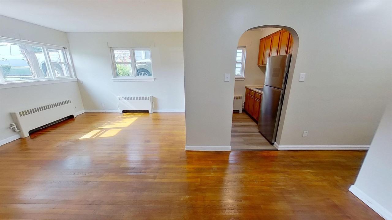 31 Parkwood St #1 - Photo 3 of 30