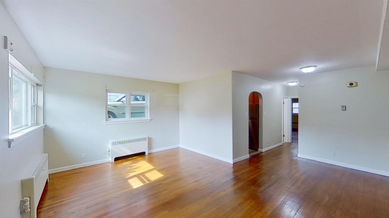 31 Parkwood St #1 - Photo 4 of 30