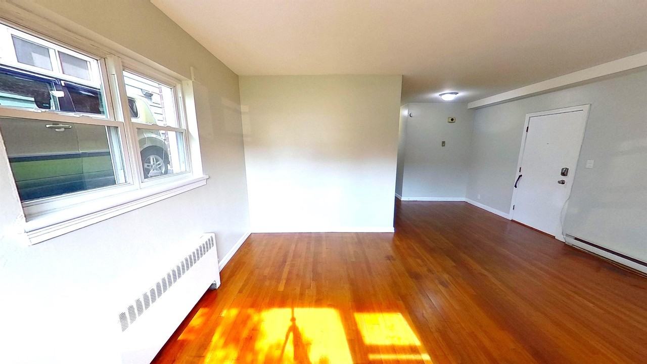 31 Parkwood St #1 - Photo 5 of 30