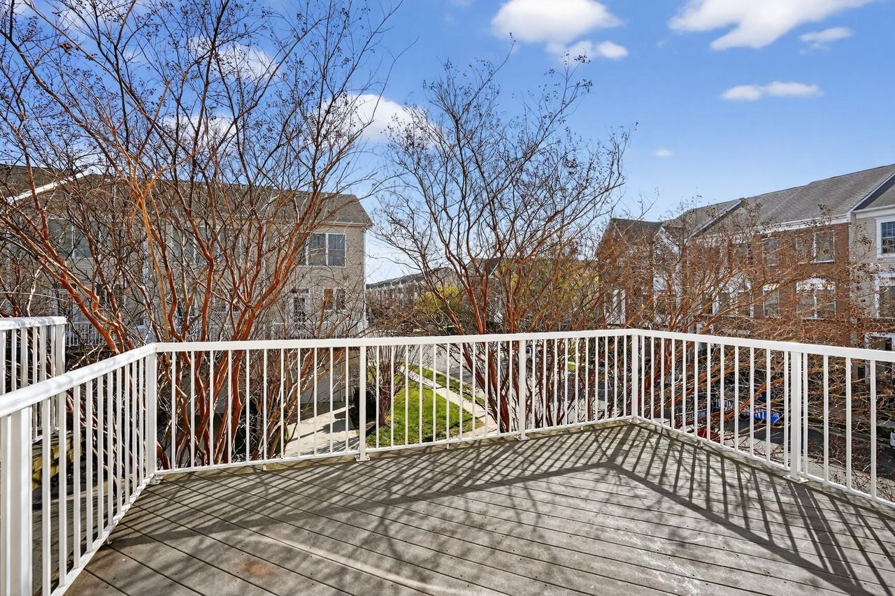 25021 Justice Dr #1 - Photo 3 of 50