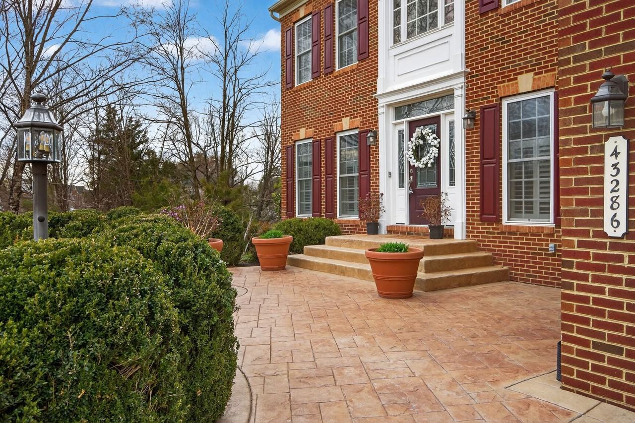 43286 Canal Creek Pl #1 - Photo 3 of 50