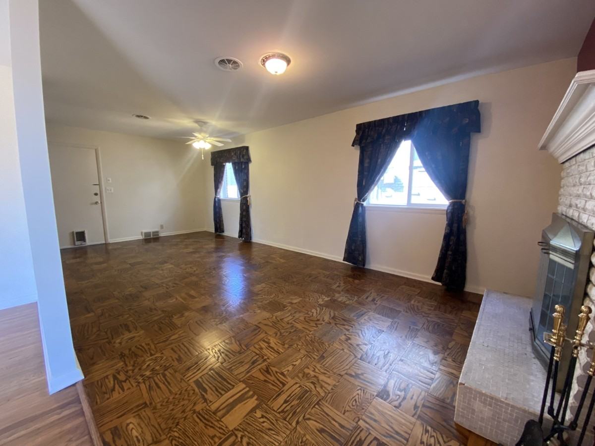 5363 E 28th St #1 - Photo 6 of 21