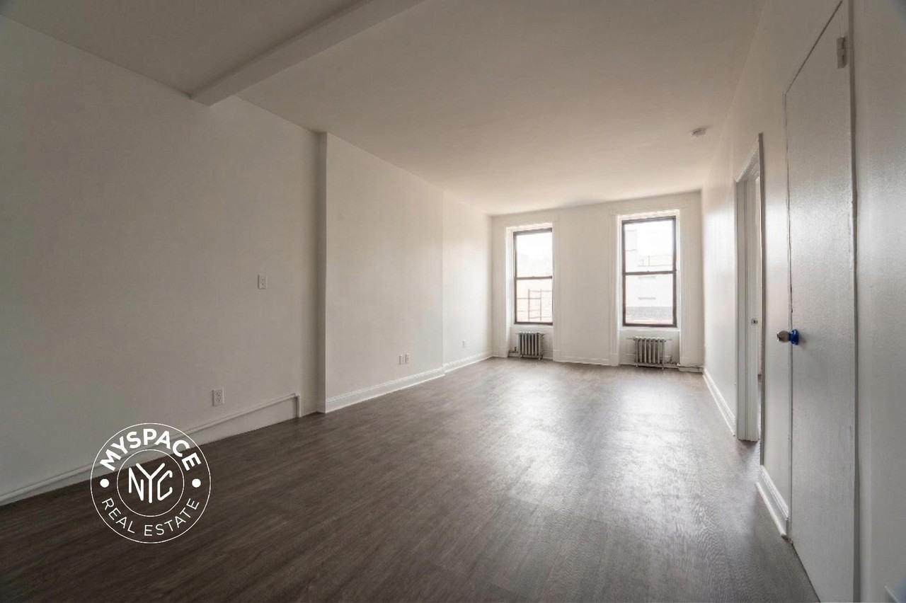 2081 5th Ave #4 - Photo 4 of 10