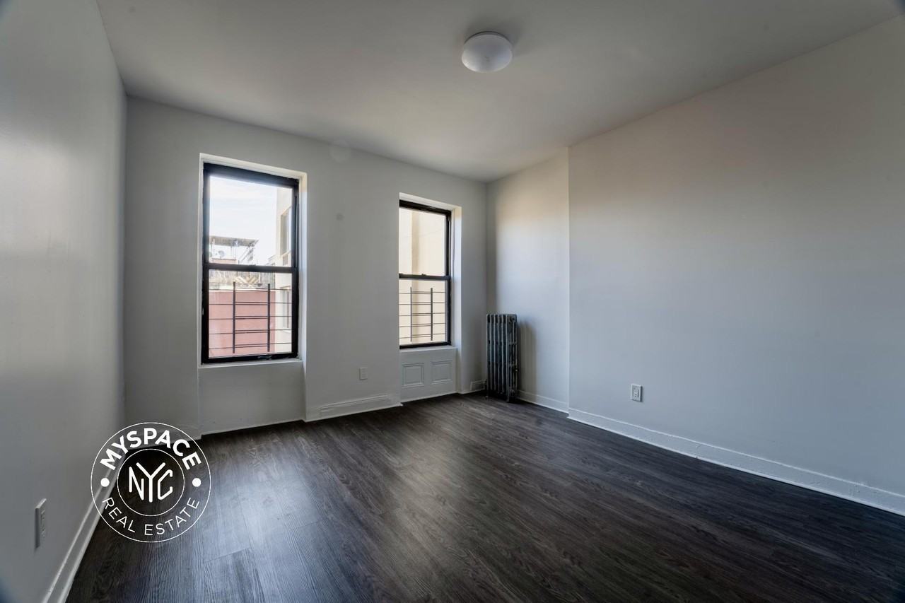 2081 5th Ave #4 - Photo 7 of 10