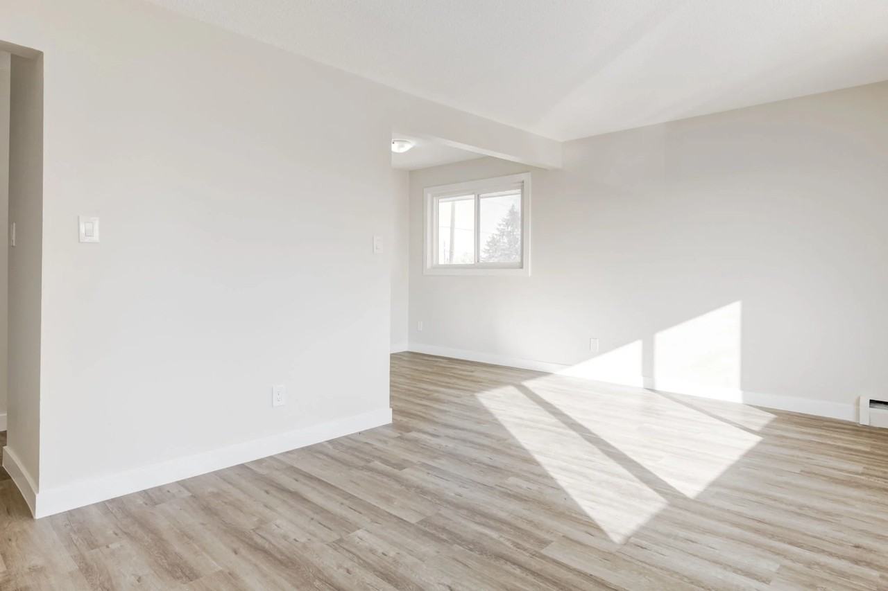 Fernwood Apartments - Photo 3 of 42