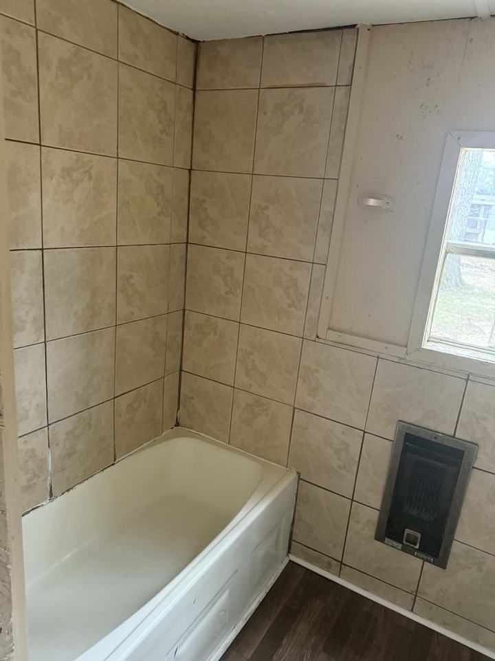 1380 Mapleash Ave #2 - Photo 6 of 10