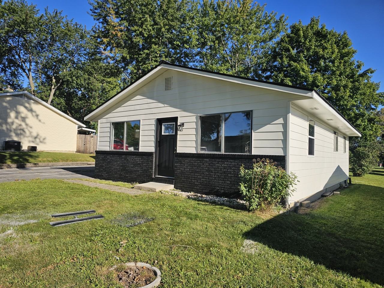 309 E Mayfair Ln #1 - Photo 2 of 12