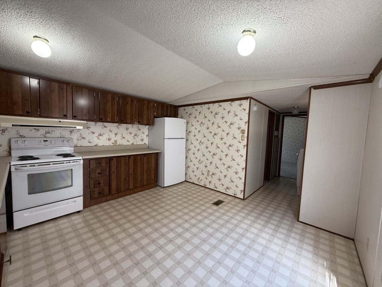 147 Hiatt Ln #1 - Photo 4 of 16