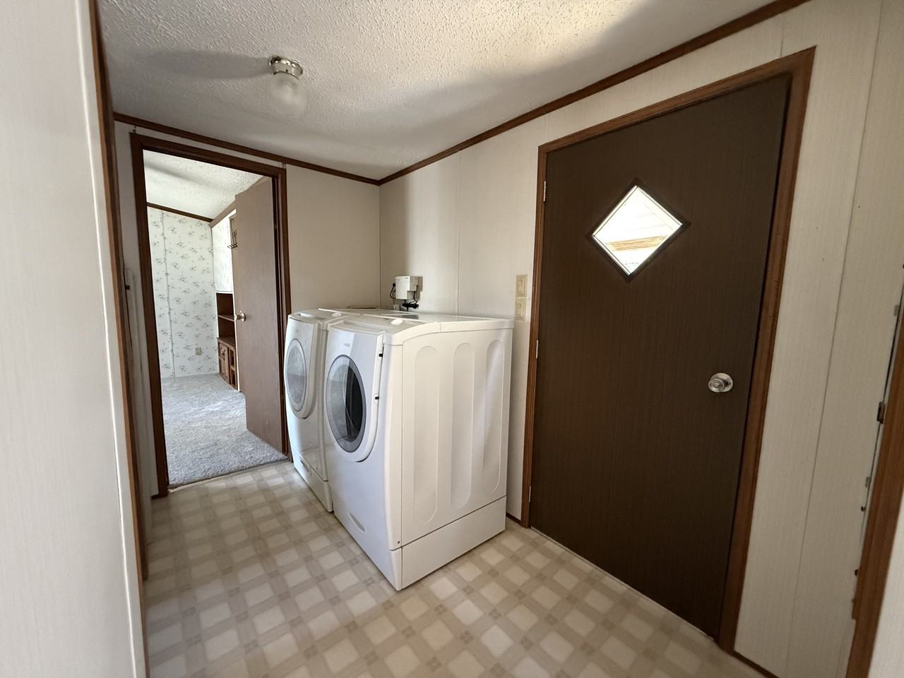 147 Hiatt Ln #1 - Photo 5 of 16