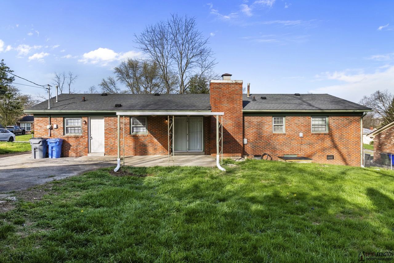 1036 Whitehall Pl #1 - Photo 3 of 29