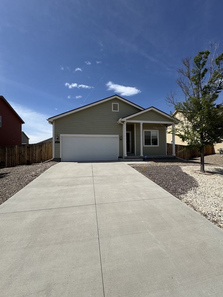 6672 Kearsarge Dr #1 - Photo 2 of 19