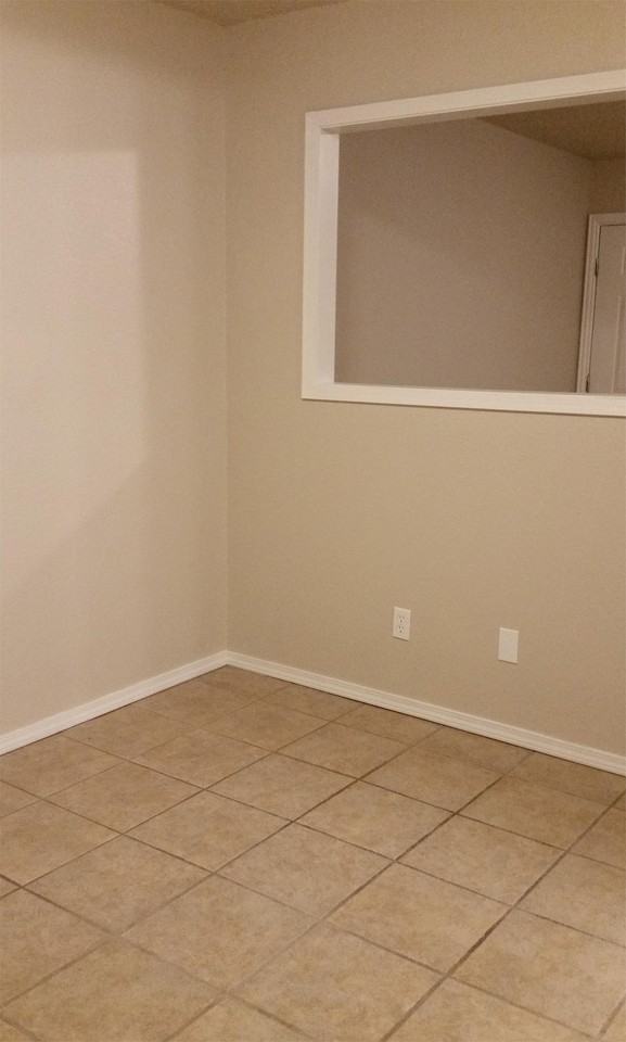 530 N Burk St #A - Photo 4 of 8