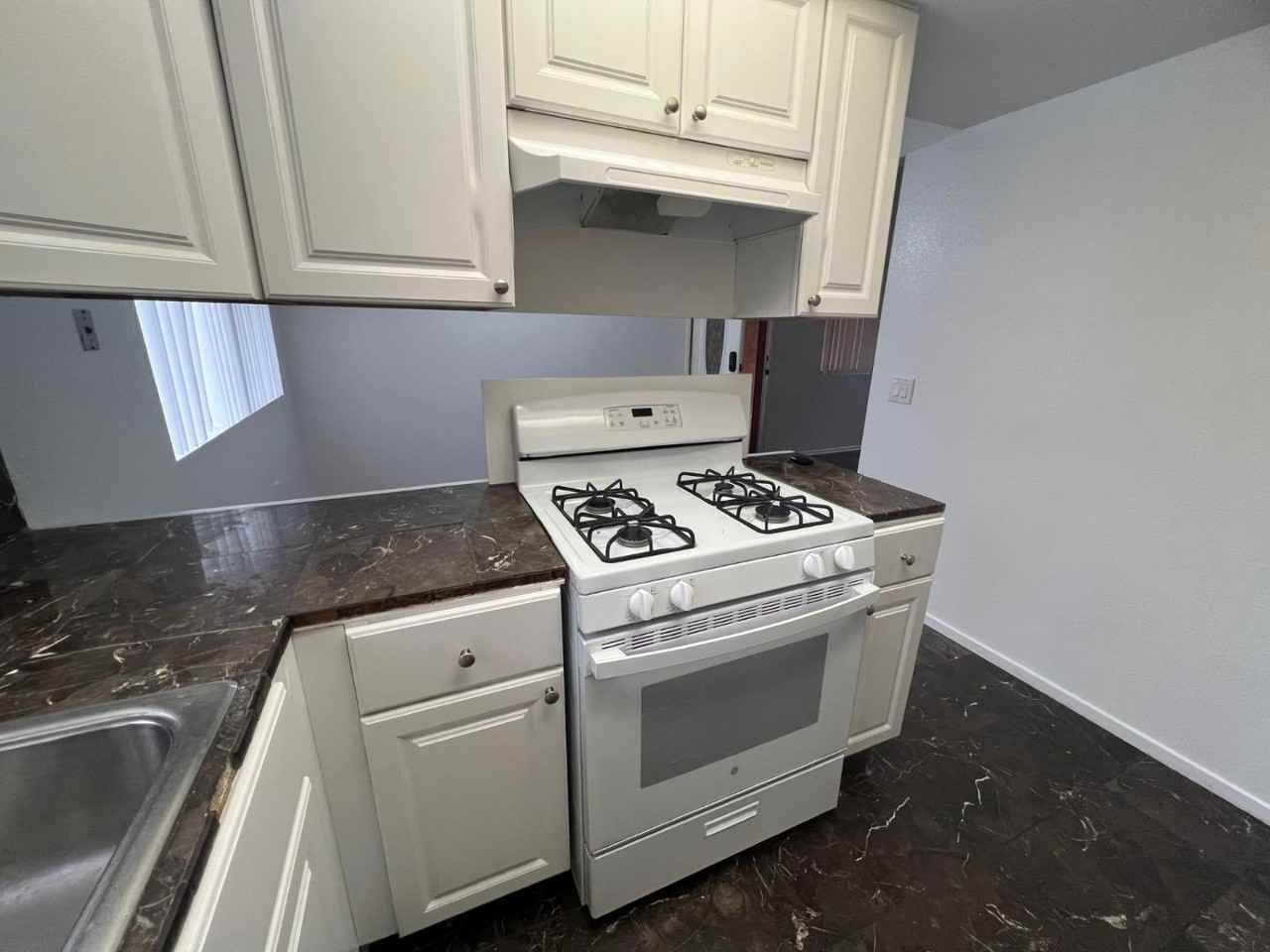 2140 Via Robles - Photo 5 of 11