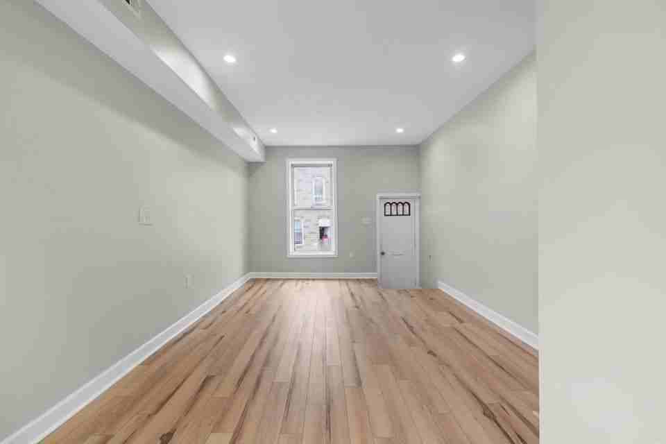 31 N Curley St - Photo 3 of 11