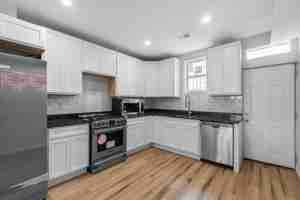 featured image of 3404 Noble St