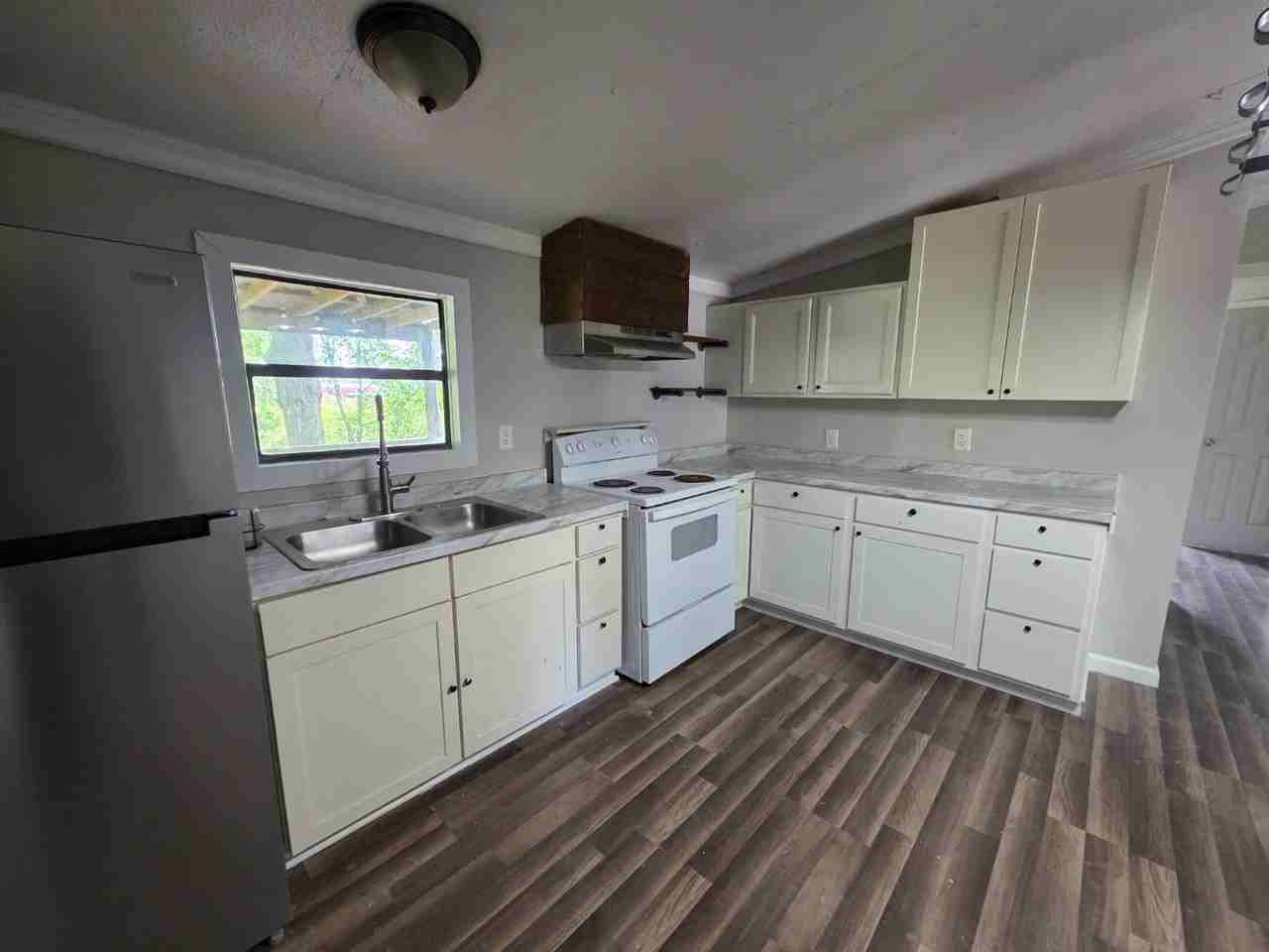 1577 Corinth Poseyville Rd - Photo 7 of 11