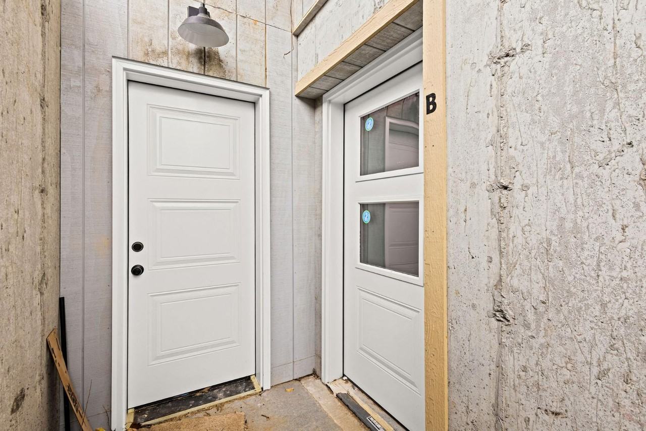 71 E Ashley Ave Unit A - Photo 4 of 10