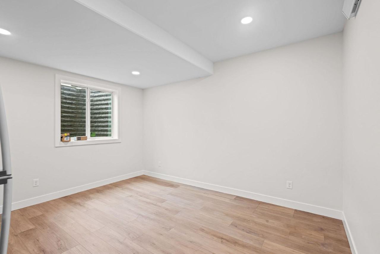 71 E Ashley Ave Unit A - Photo 5 of 10