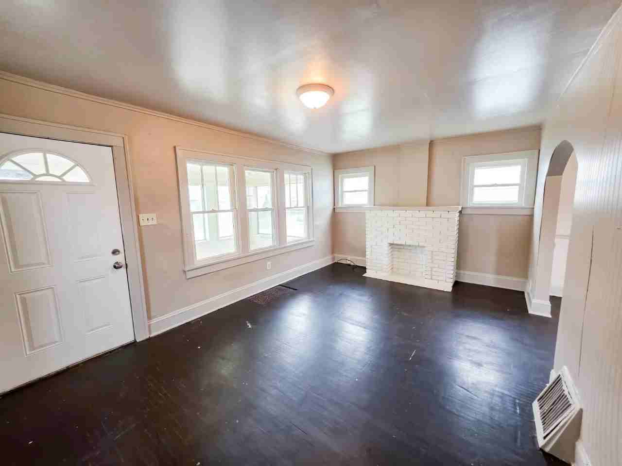 2044 18th St Sw - Photo 7 of 19