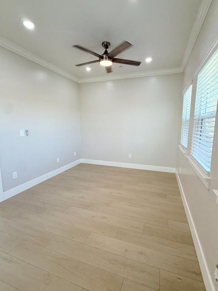 Harris Ave - Photo 2 of 10