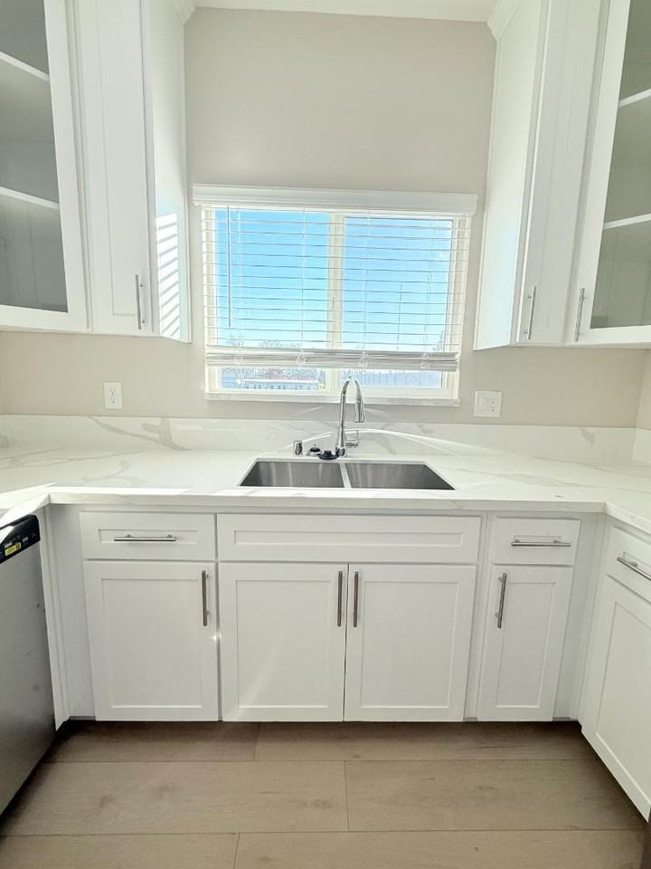 Harris Ave - Photo 5 of 10