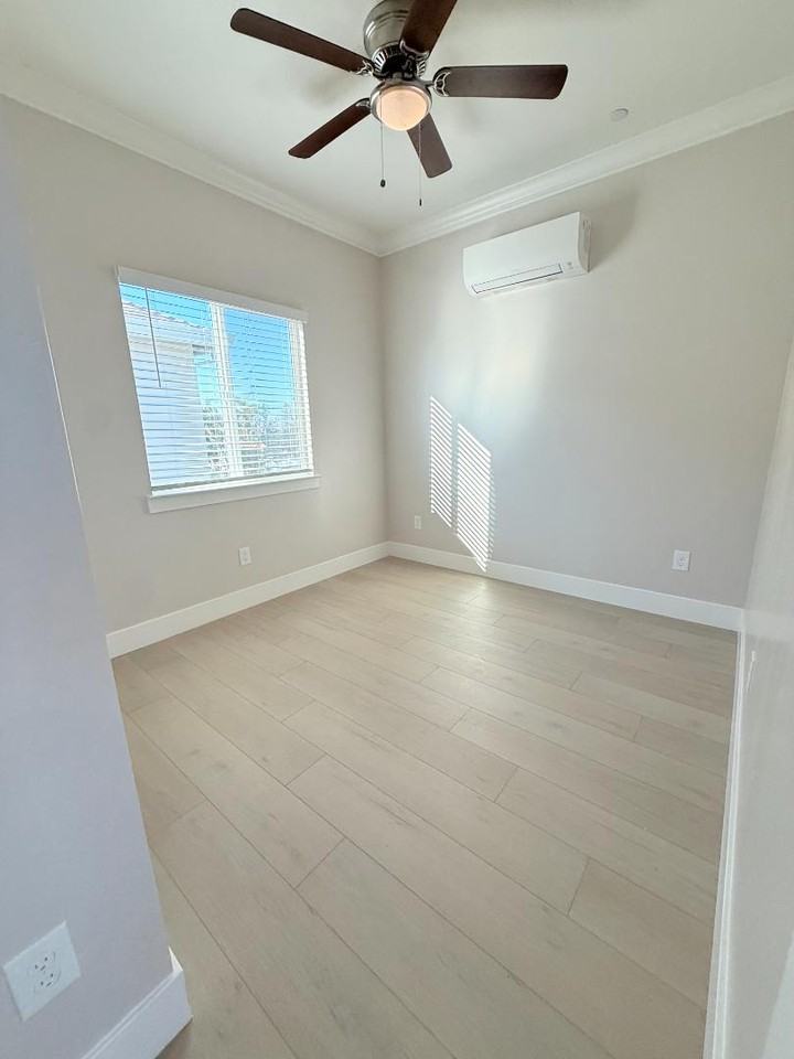 Harris Ave - Photo 7 of 10