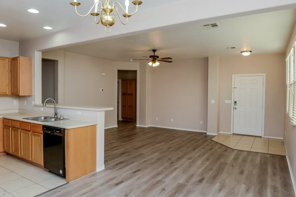 332 Plum Horse Ave - Photo 5 of 16